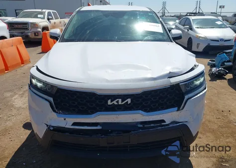 2022 Kia Sorento Lx z USA, uszkodzony, nr VIN 5XYRGDLC6NG094063